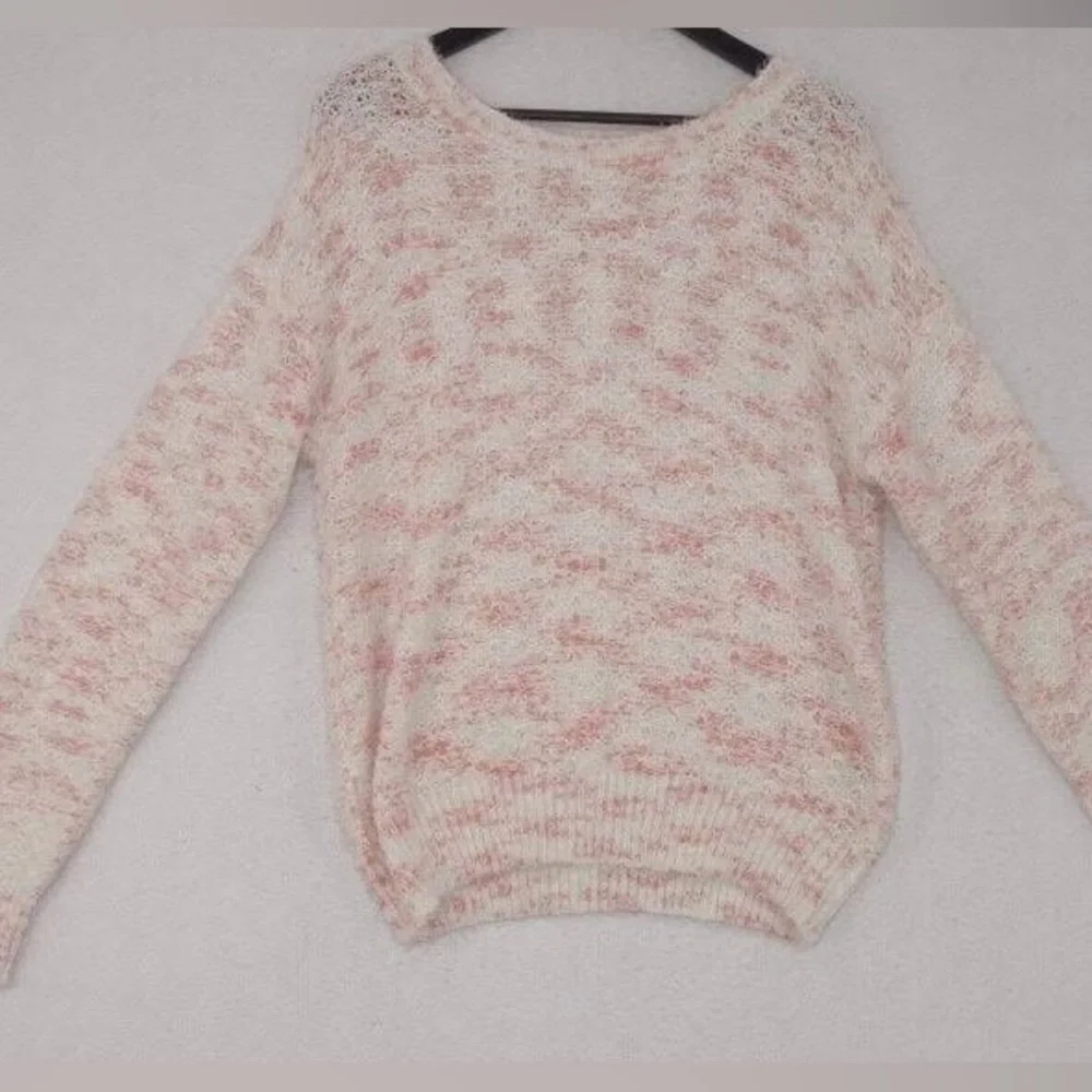 Olivia Sky sweater Sz M Blush/Ivory NWT